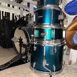 Child Size Ludwig Drum Set , Solid  Great Sound 