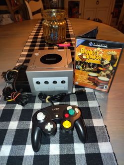Nintendo GameCube Console Bundle with Donkey Konga