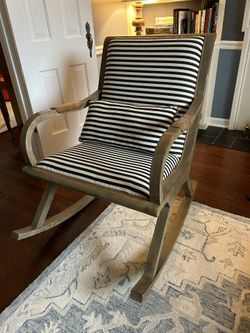 Crate And Barrel Bakersfield Rocking Chair for Sale in Morton Grove IL OfferUp
