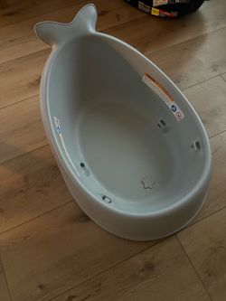 Baby bath tub