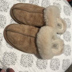 Uggs man size 8