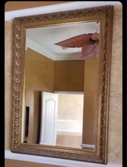 Wall mirror
