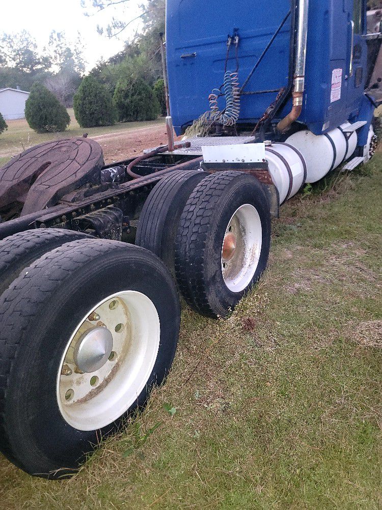 1994 Volvo Semi Truck M11 With Wet-line Kit 