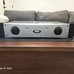 Alesis RA150 Power Amp