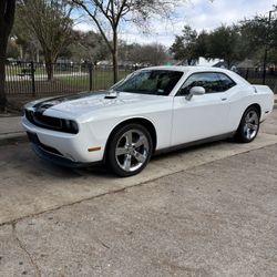 2012 Challenger Sxt