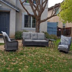 Beautiful Patio Furniture Set Two Colors Available Brown Frame Or Gray Frame Brand New Patio Swivel Rocking Chairs 🆕🚛🚚🛺🆕