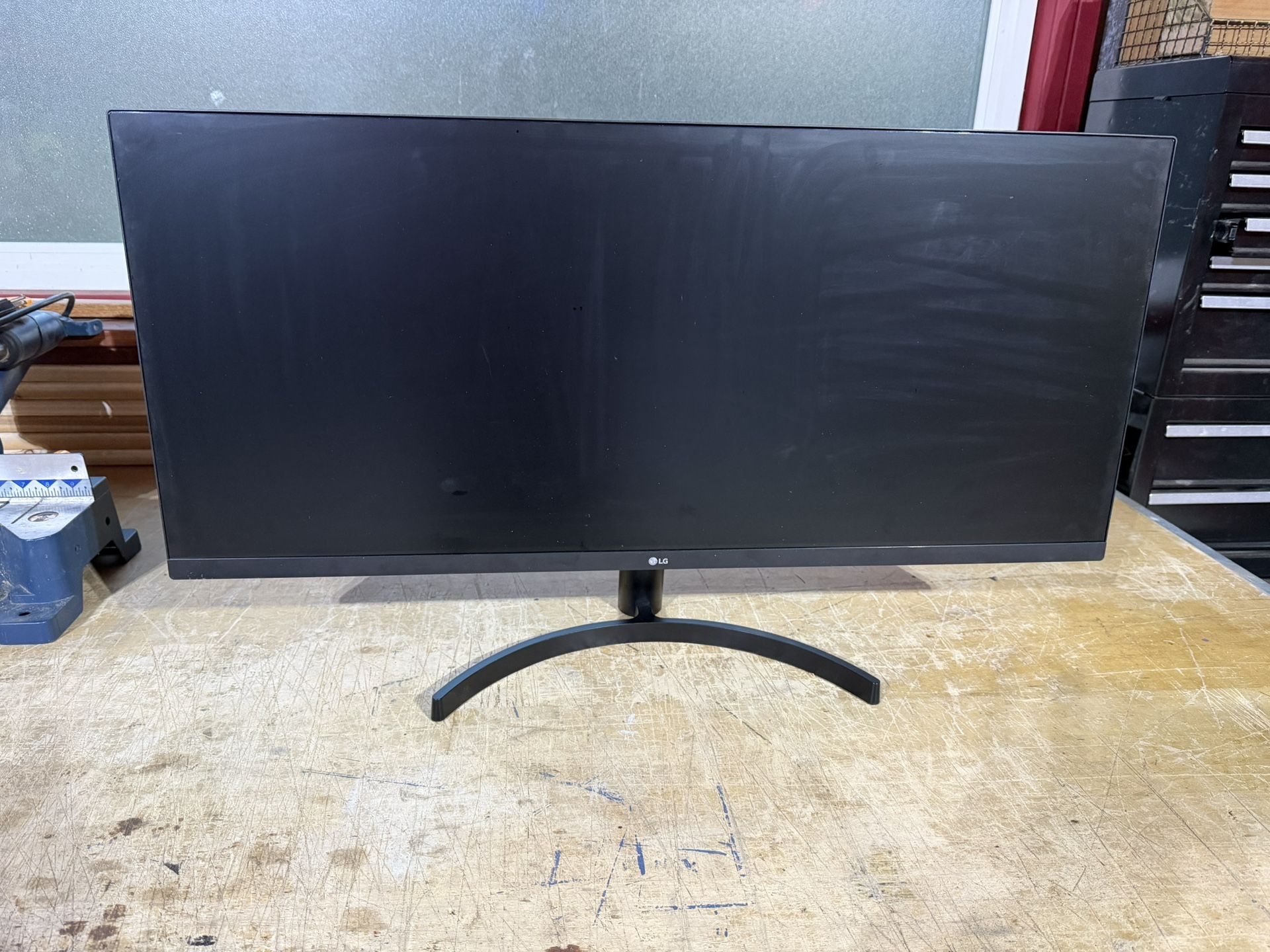 34” Computer Monitor