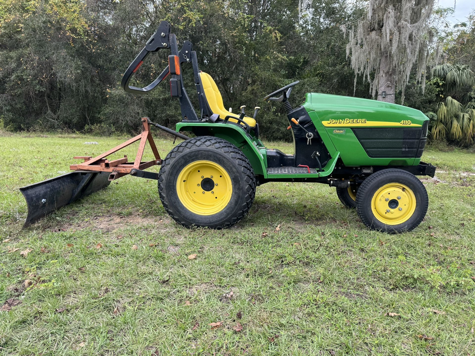 2001 John Deere 4110 Compact Tractor 4x4