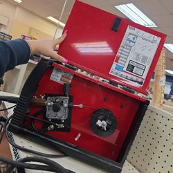 LINCOLN ELECTRIC WELDER (Read Description)
