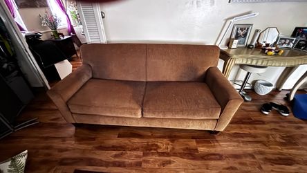 Nice clean sofa 80x36 inch