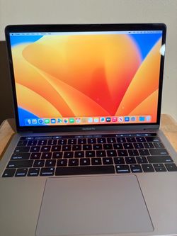 MacBook Pro (13-inch, 2017, Four Thunderbolt 3 ports, Touch Bar/ID)