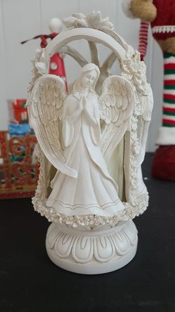 Angels candle holder