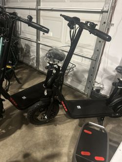 Electric Seated Scooter 