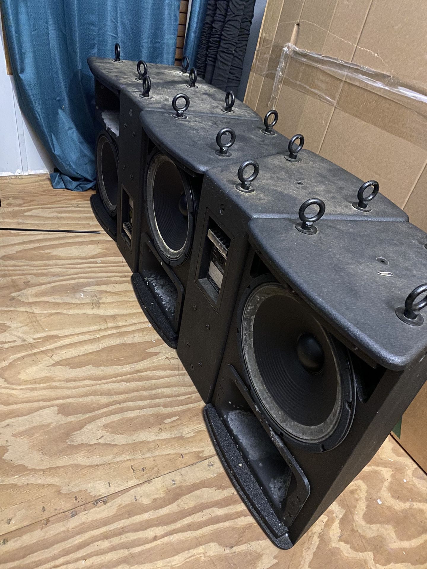 JBL Loud Speakers (5) 12 Inch Cabinets