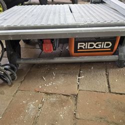 Ridgid 7" Blade Corded Table Top Wet Tile Saw 