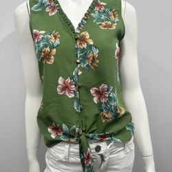 Beautiful Women Top, Size: XS Price :$7 Preloved