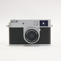 Fujifilm Xhalf X-HF1 17.74MP Compact Digital Camera 