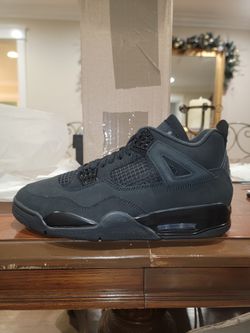 Jordan 4 Retro 
"Black Cat (2025)"