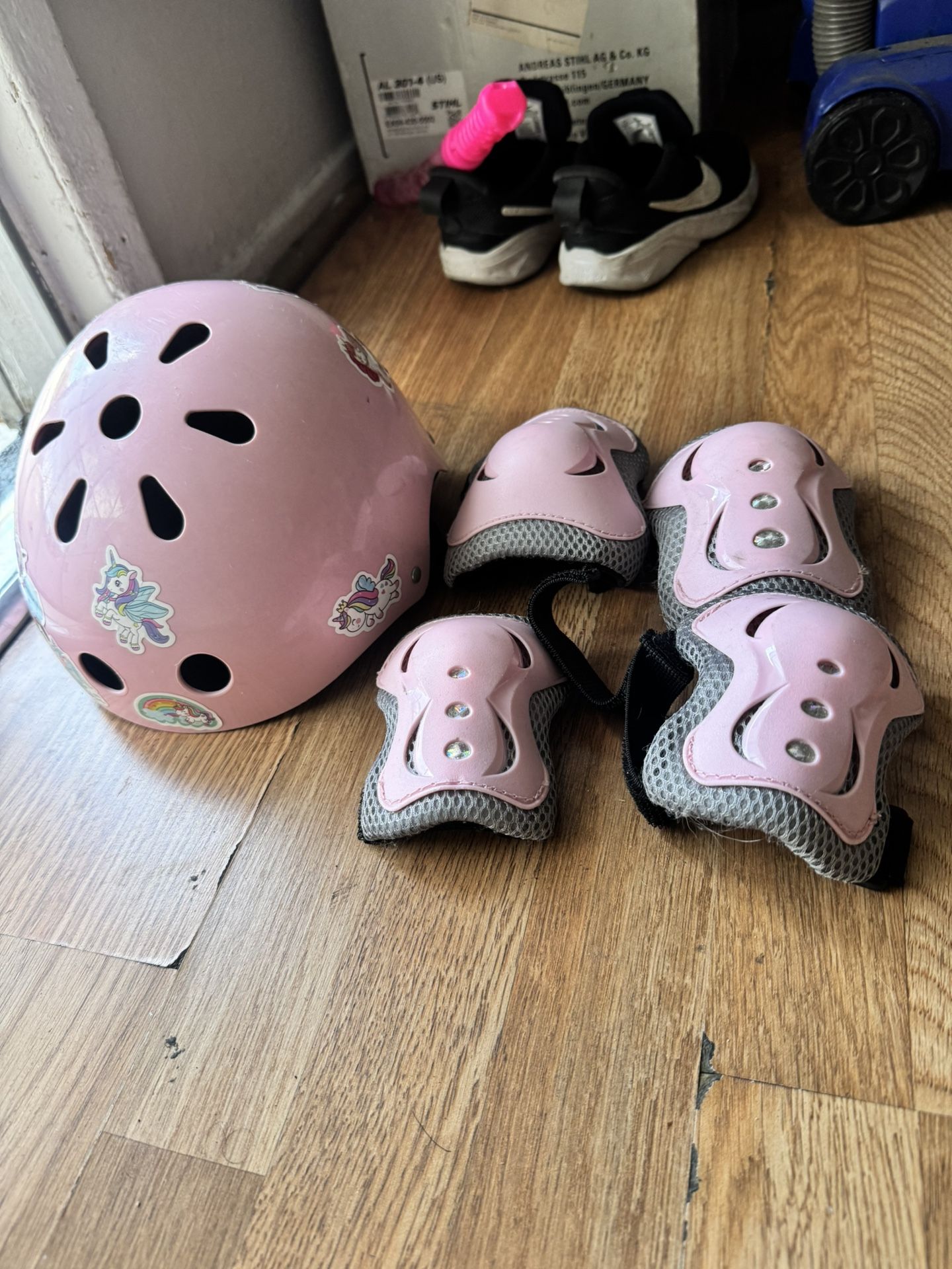 Kids Helmet & Pads Set