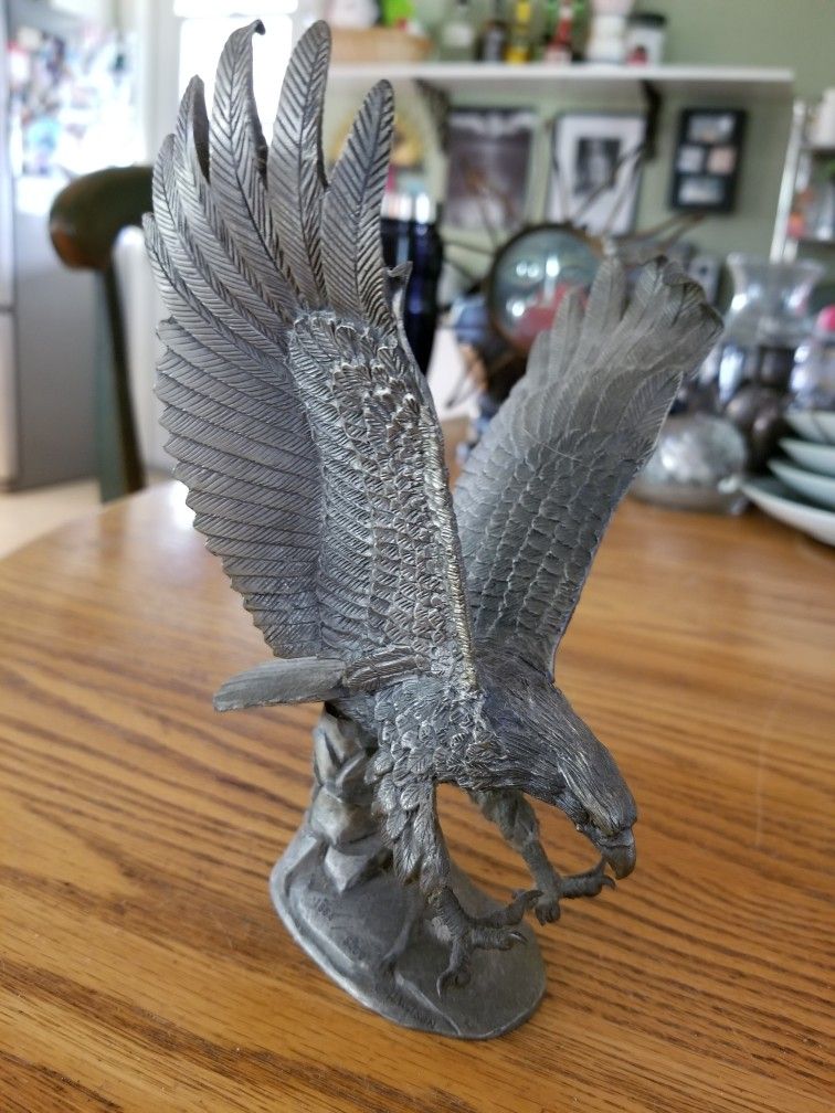 Fine Pewter Birds Of Prey H. Lance Collection  