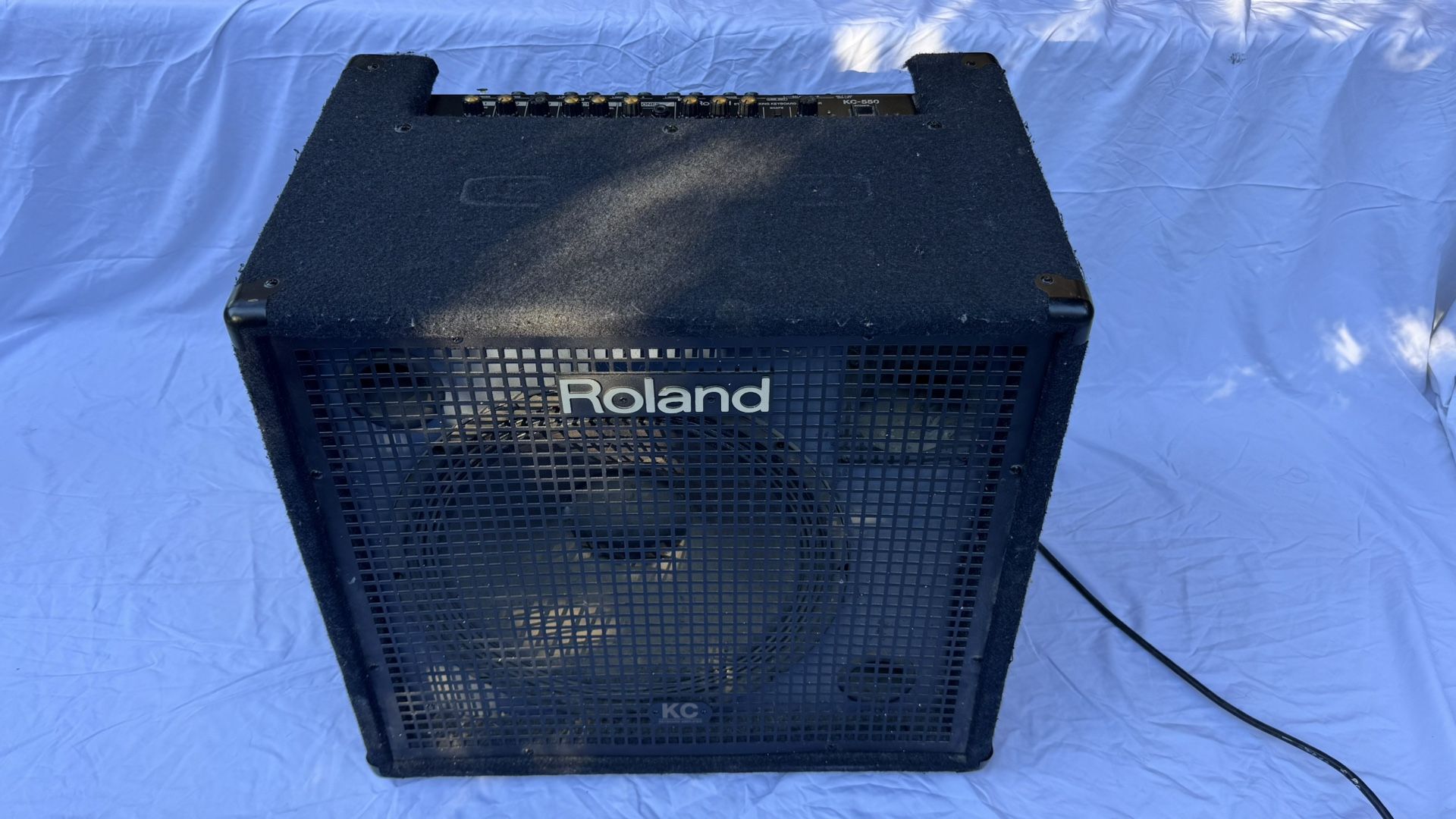 Roland KC-550 Keyboard Amp – 180W – LOUD & Clean – Works Perfectly