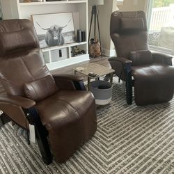 SVAGO Zero Gravity Recliners Sold As Set Only  $1975  CASH ONLY