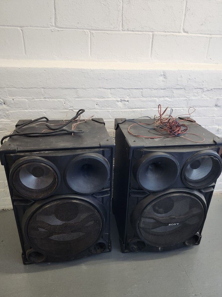 2 Sony Speaker π Selling Both For 225