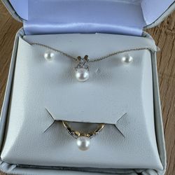 10k Full Set Ring,necklace And Pearl Earrings
