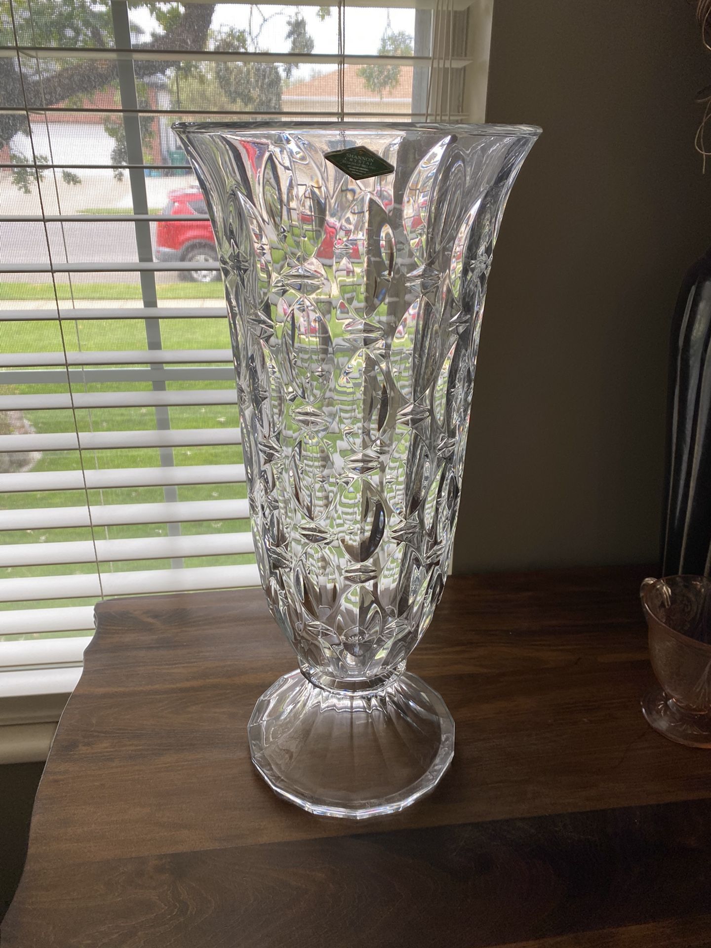 Large Vase 24 percent lead Crystal