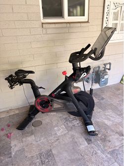Amazing Peloton Bike with Weights and Shoes