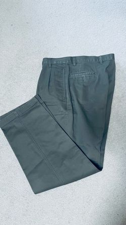 https://offerup.com/redirect/?o=Sm9TLkEuQmFuaw== Men’s 38/32 Pleated Front Pants