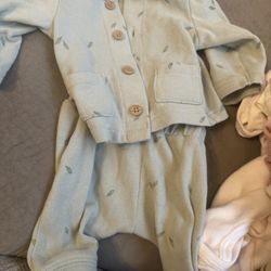 Baby clothes 