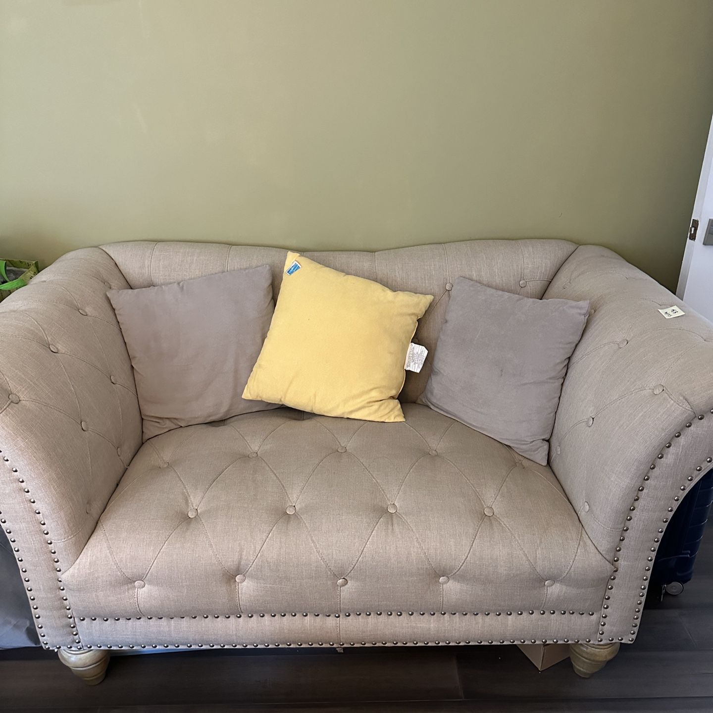 2 Seater Couch/loveseats