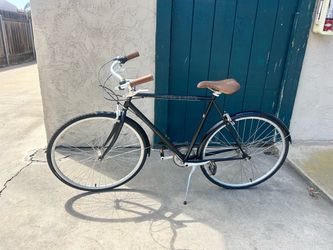 Windsor black bike