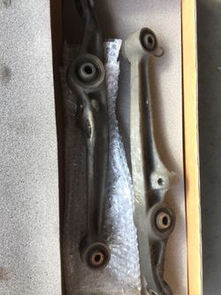 Honda Civic 87-91 Front lower control arm oem