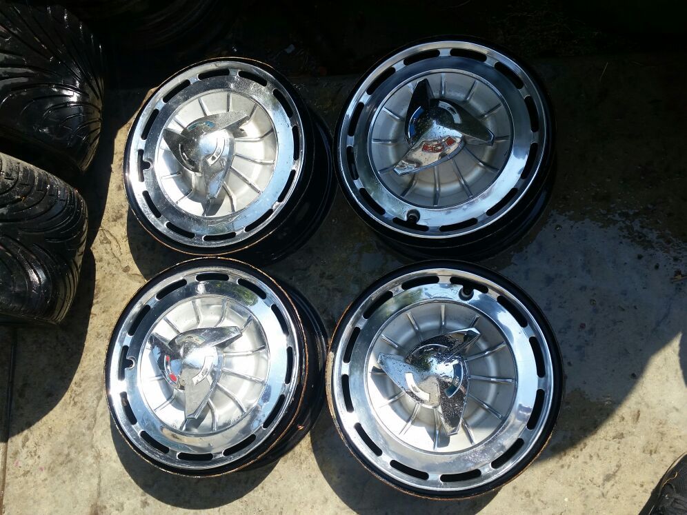 1962 Impala Hubcaps and Rims