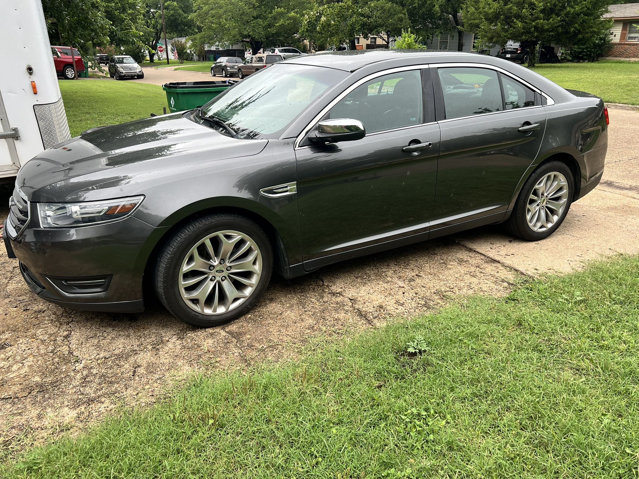 2015 Ford Taurus