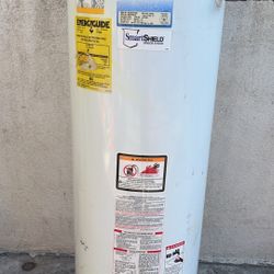 GE 30 Gallon Water Heater