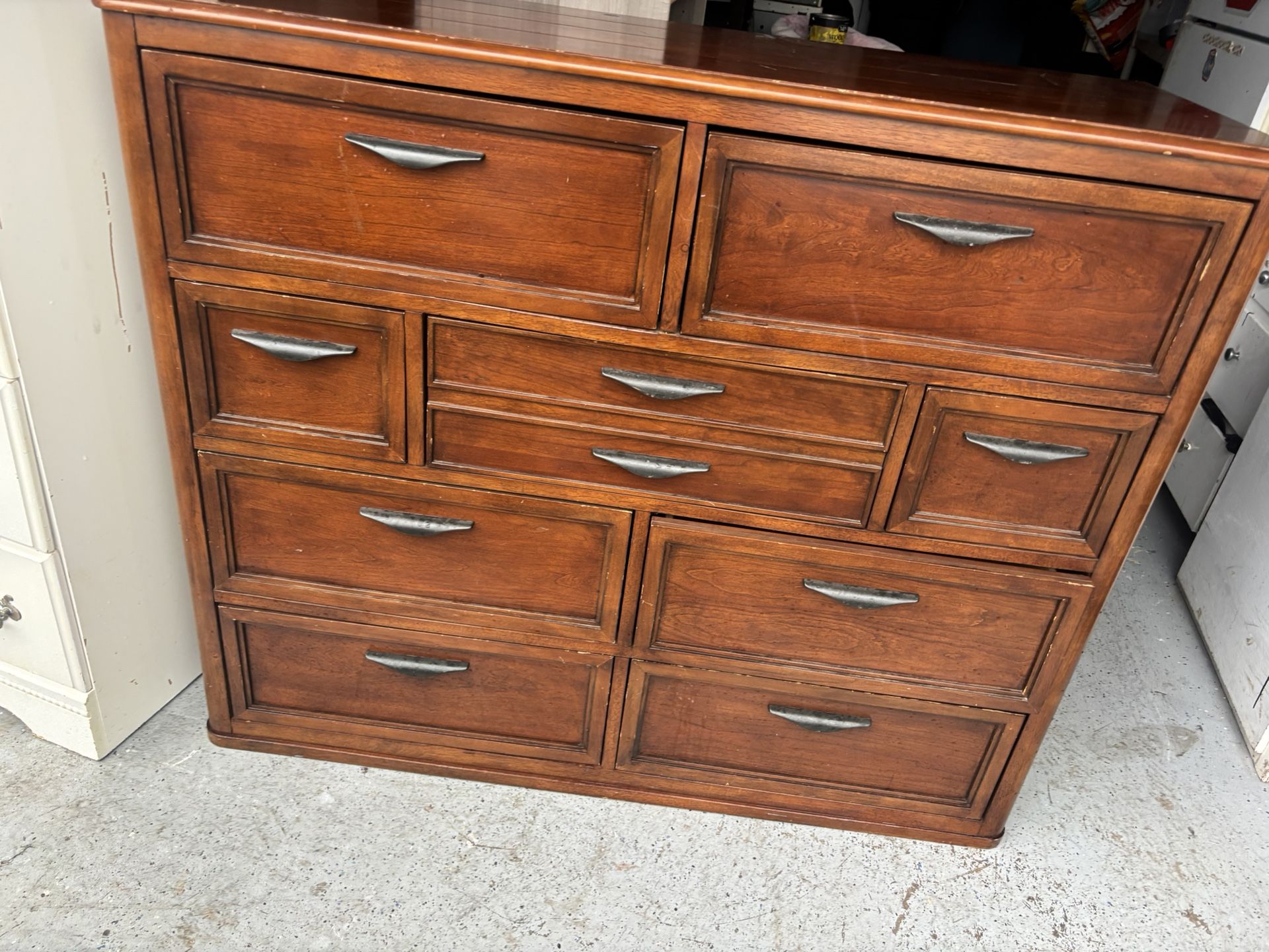 Drawer Dresser