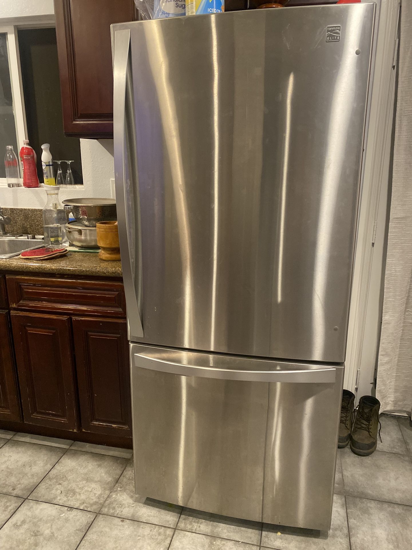 Refrigerator