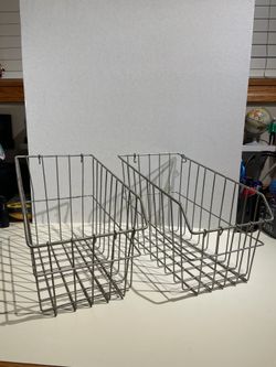2 Pool Gym Locker Vintage Baskets