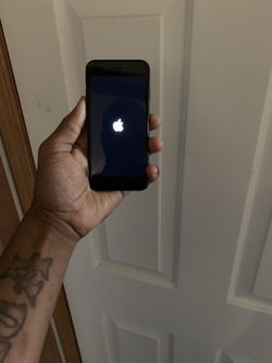 iPhone 7 unlocked no scratches