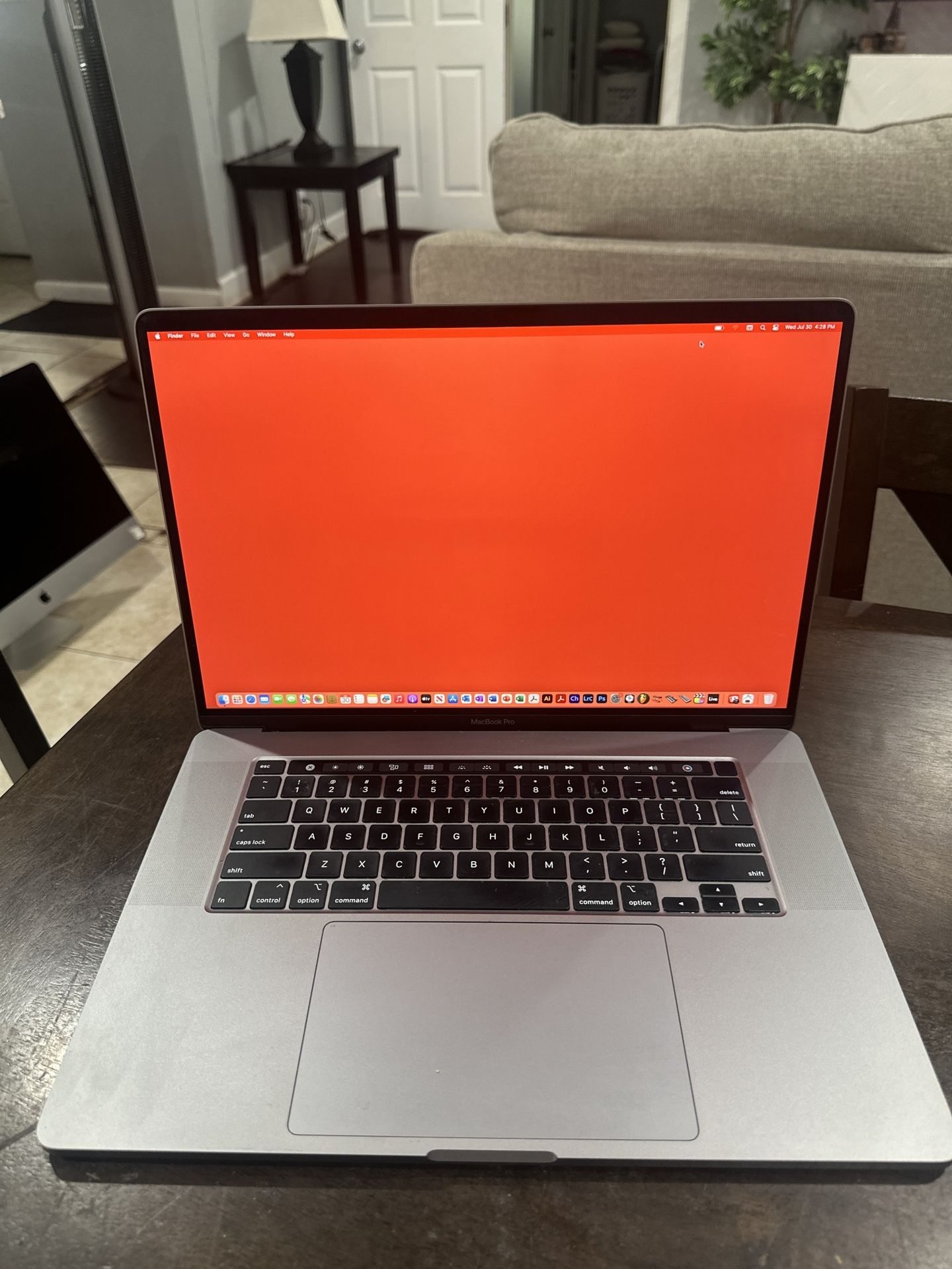 APPLE MACBOOK PRO 16” TOUCHBAr INTEL 6 CORE i7 2.6GHZ 16GB RAM 500GB!! LOADED! 