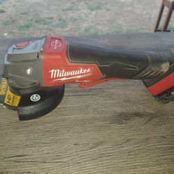 Milwaukee Grinder With Battery