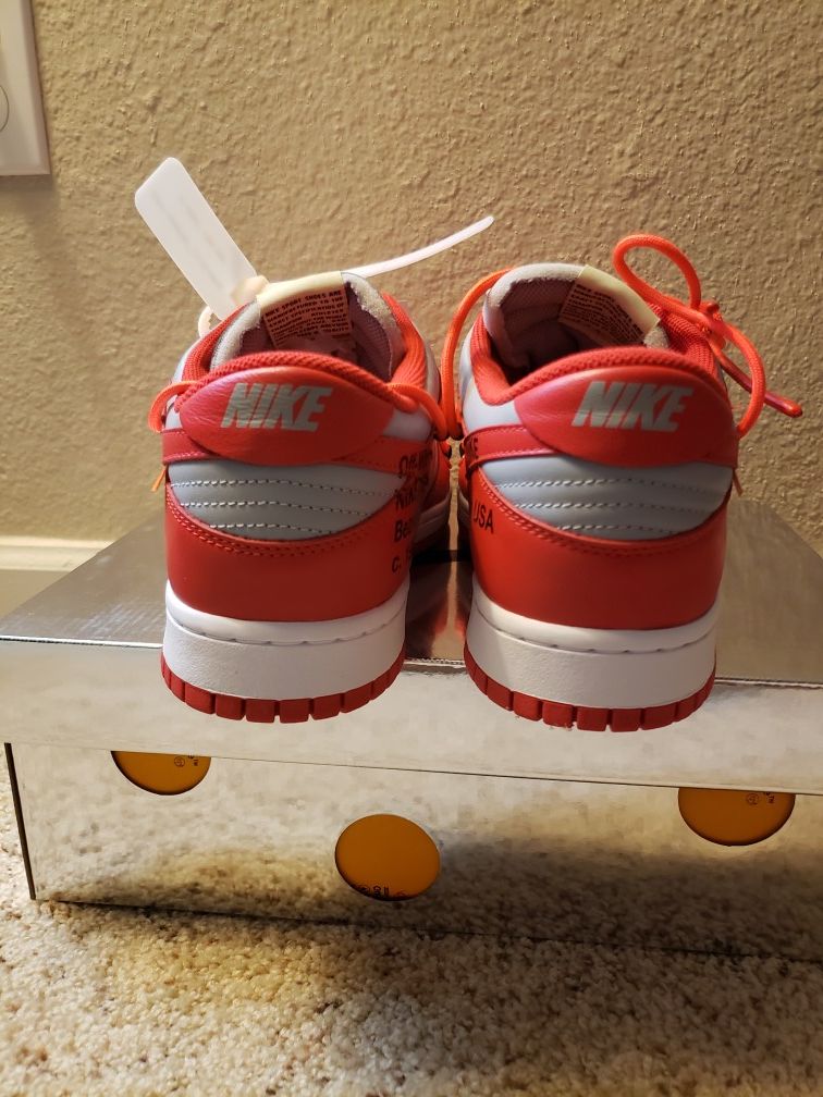 Nike Sb Dunks Majestic Red for Sale in Los Angeles, CA - OfferUp