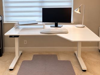 FEZIBO L-Shaped Electric Standing Desk – White – Excellent Condition