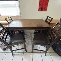 Like New Barely Used Kitchen Table 