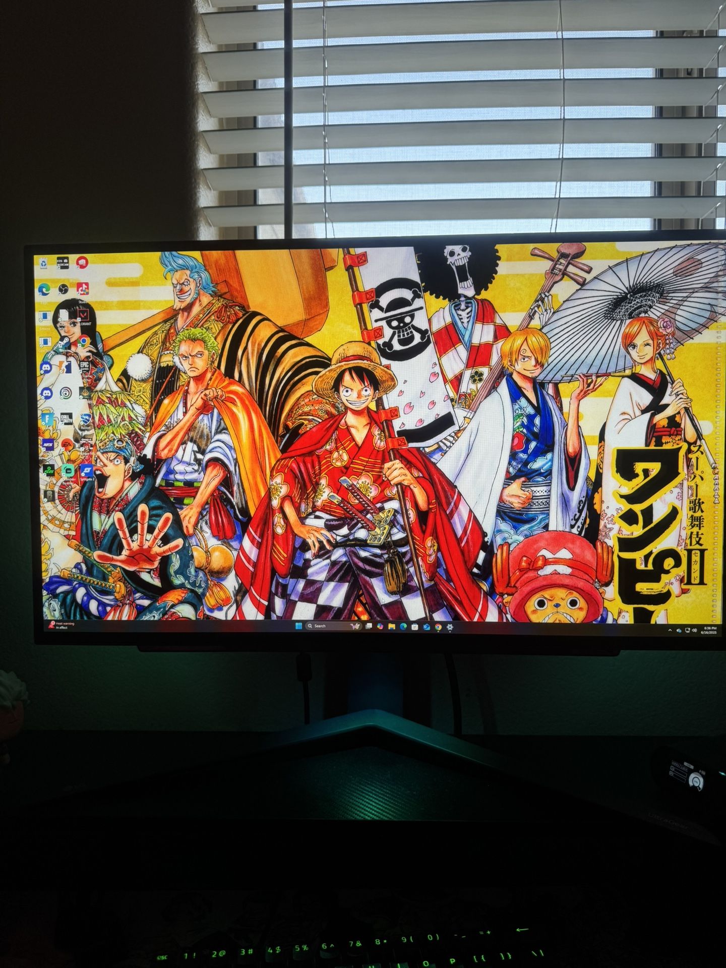 LG - UltraGear 27" OLED QHD 240Hz 0.03ms FreeSync and NVIDIA G-SYNC Compatible Gaming Monitor