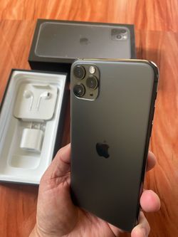iPhone 11 Pro Max unlocked for any carriers 64gb ( Liberado)