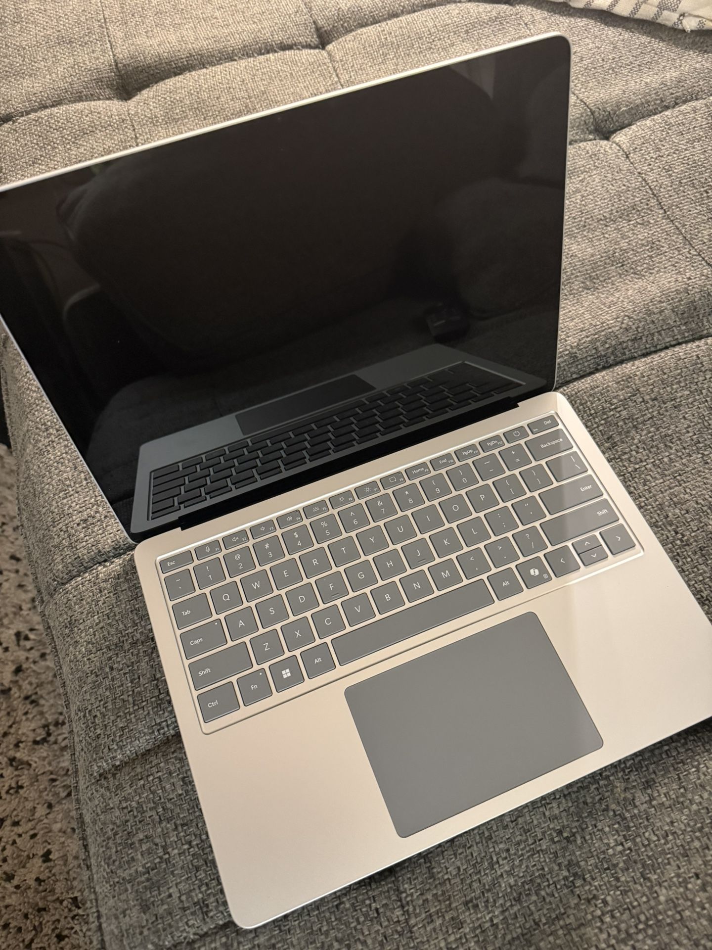 Microsoft surface laptop